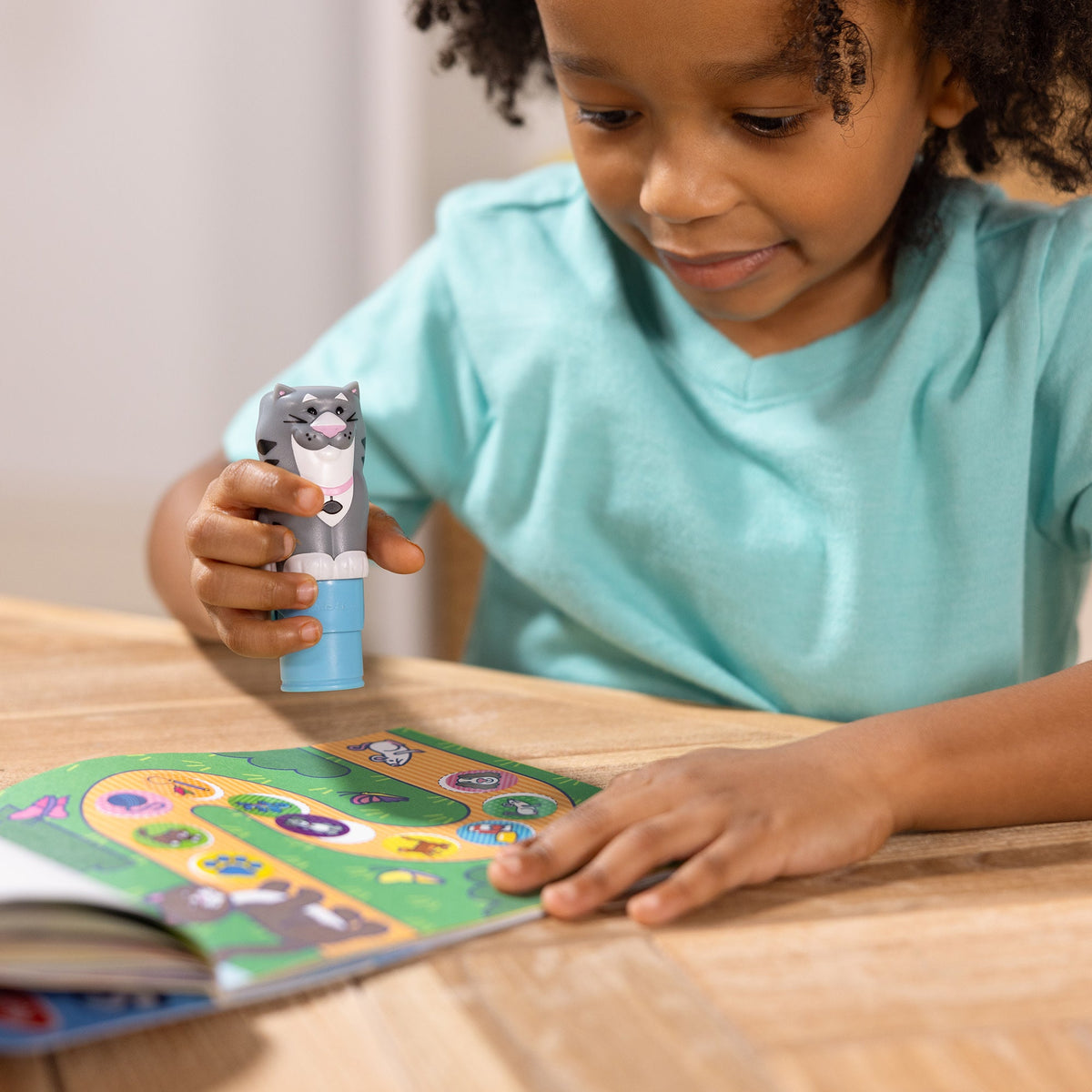 Sticker WOW!™ Activity Pad & Sticker Stamper - Cat V2