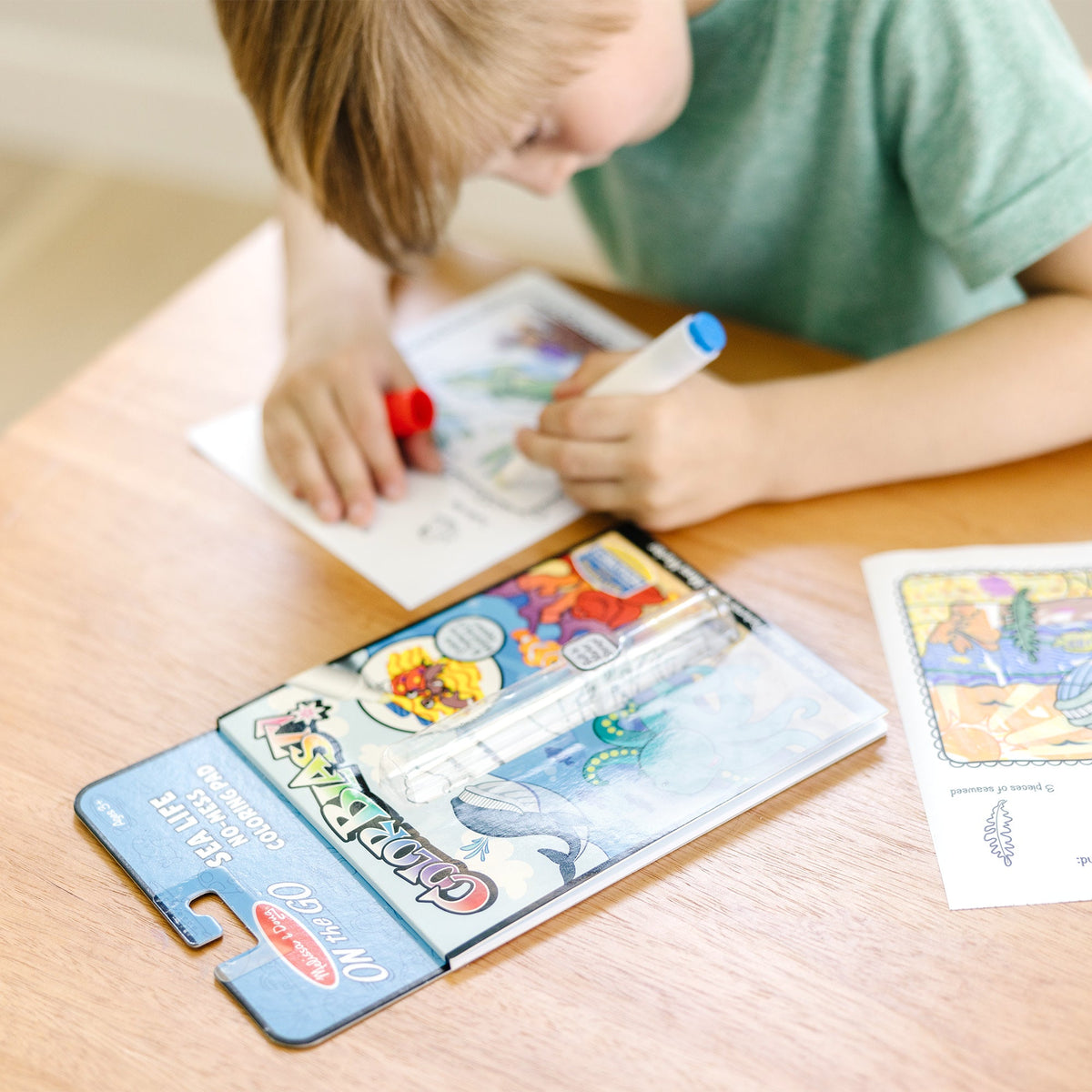 On the Go™ ColorBlast Color Reveal Pad – Sea Life J1