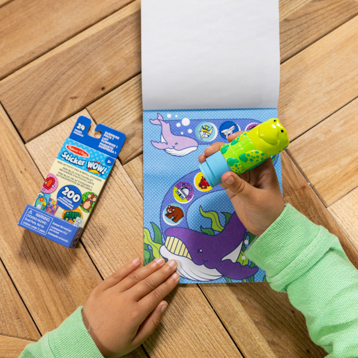 Sticker WOW!™ Sea Turtle Bundle: Activity Pad & Sticker Stamper + Mini Activity Pad and 200 Refill Stickers E5
