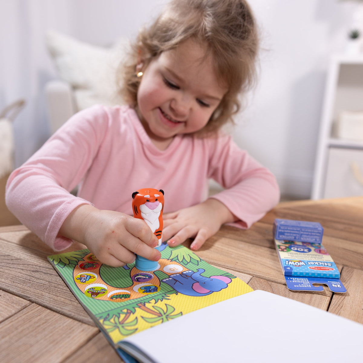 Sticker WOW!™ Tiger Bundle: Activity Pad & Sticker Stamper + Mini Activity Pad and 200 Refill Stickers I4