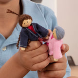 Wooden Doll Family C0